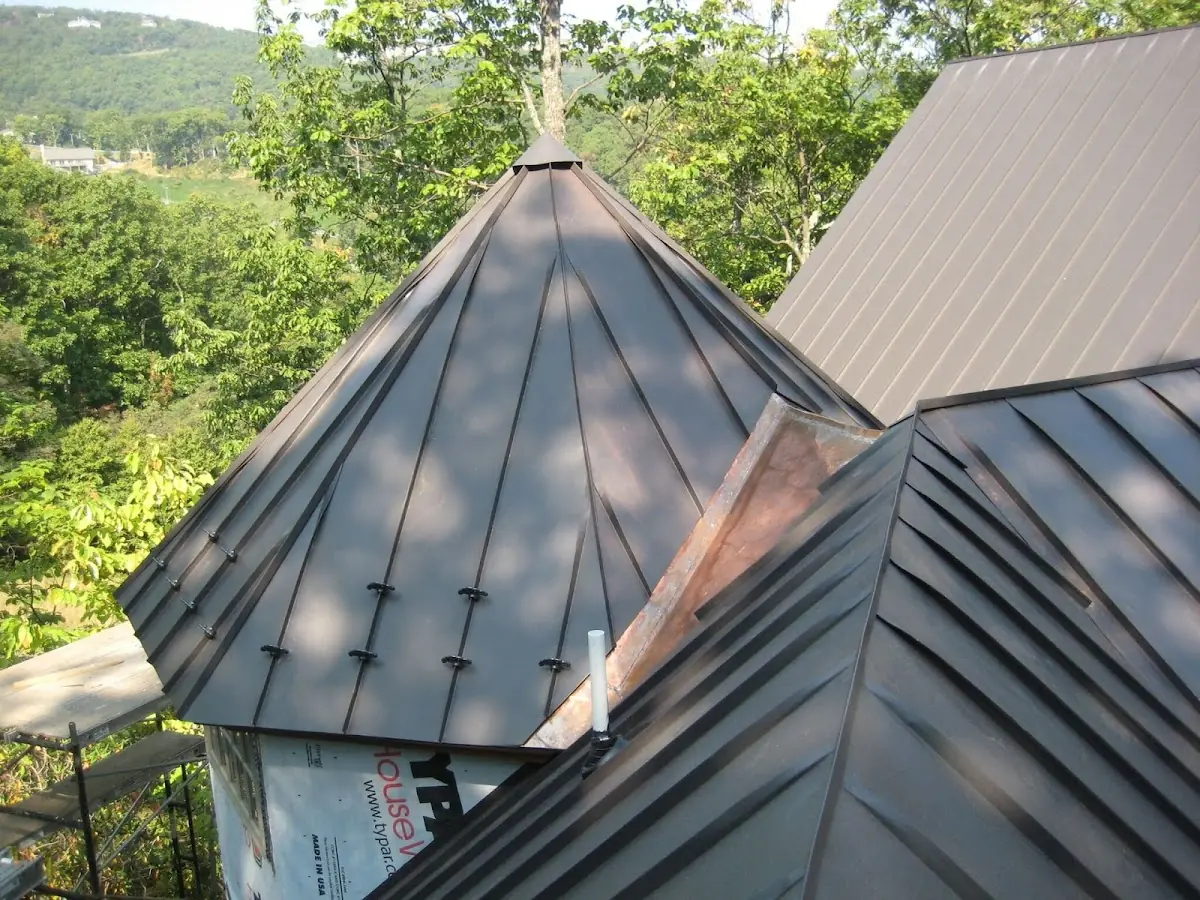 Professional Gutter Cleaning by Craftsman Roofing in La Sierra Acres